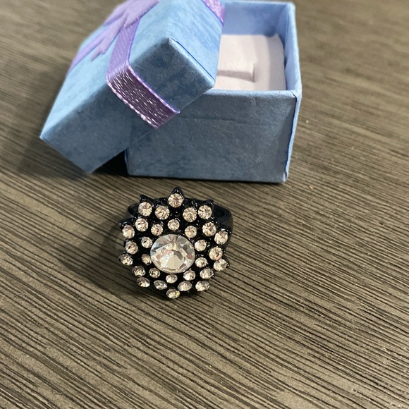 Black Metal Rhinestone Burst Ring New - Picture 3 of 10